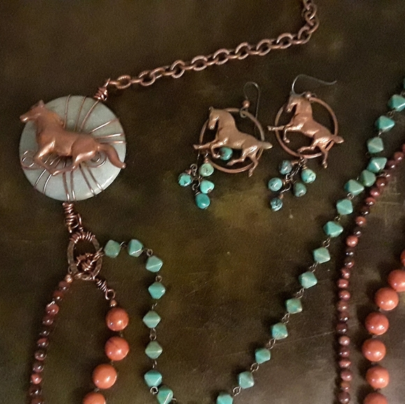 Jewelry - Vintage Necklace/Earring Set